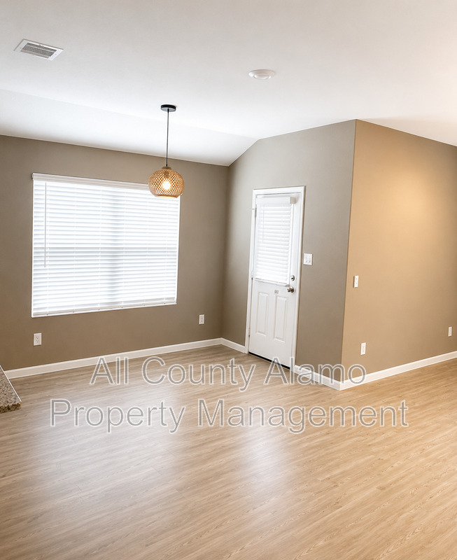 Main Rental Photo 4