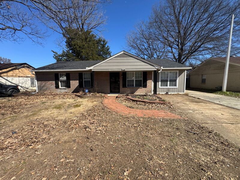 Horn Lake House: 6360 Greenbriar Dr