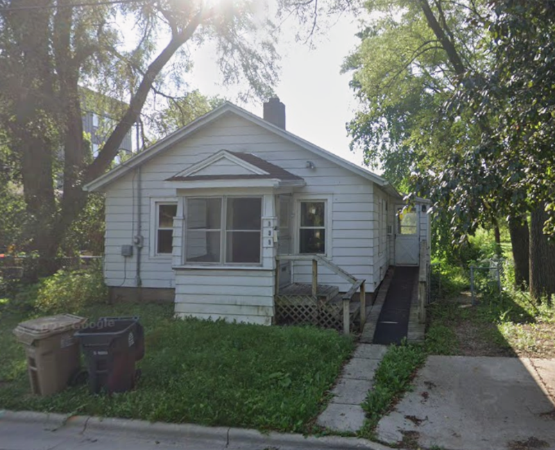 Madison House: 131 N Fair Oaks Ave