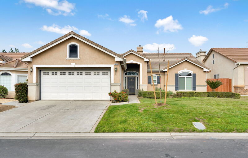 Clovis House: 10556 East Greenbury Way