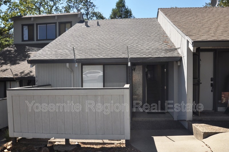 Groveland Townhome: 12691 Junipero Serra Way