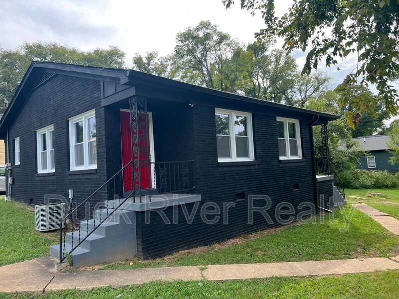 Columbia Condo: 610 E 8th St