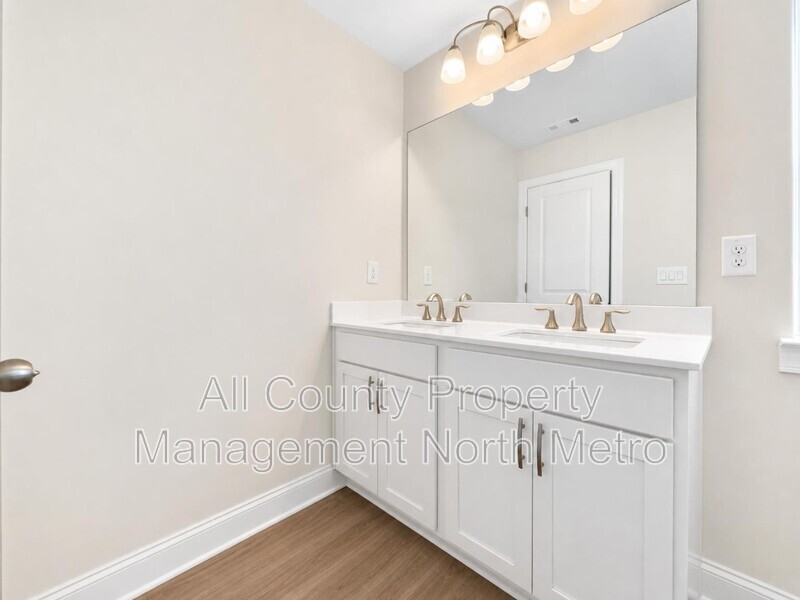 Main Rental Photo 12