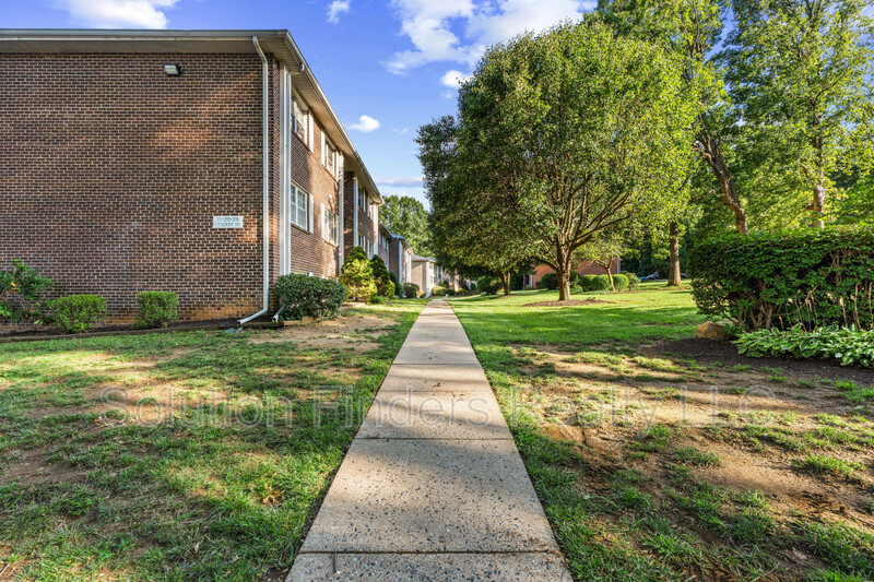 Bel Air Condo: 211 Crocker Drive - 1