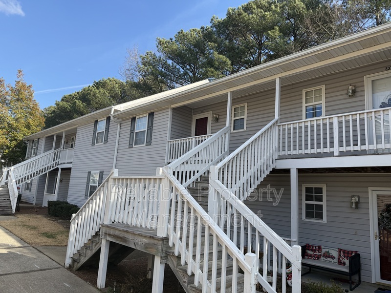 Clayton Condo: 381 S Moore St