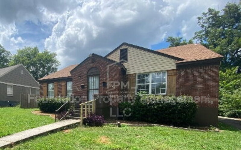 Memphis House: 3182 Crump Avenue