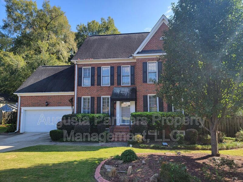 Evans House: 4648 Walnut Hill Dr