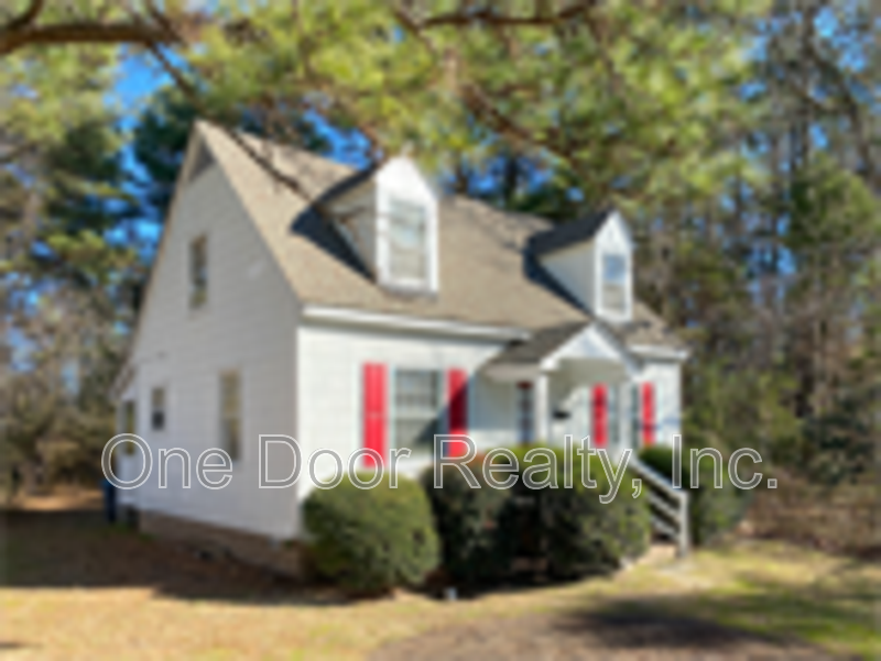 Williamsburg House: 715 Lafayette Street