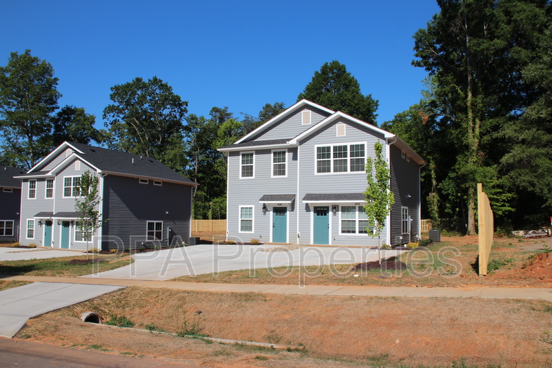 Mebane Condo: 402 Giles St