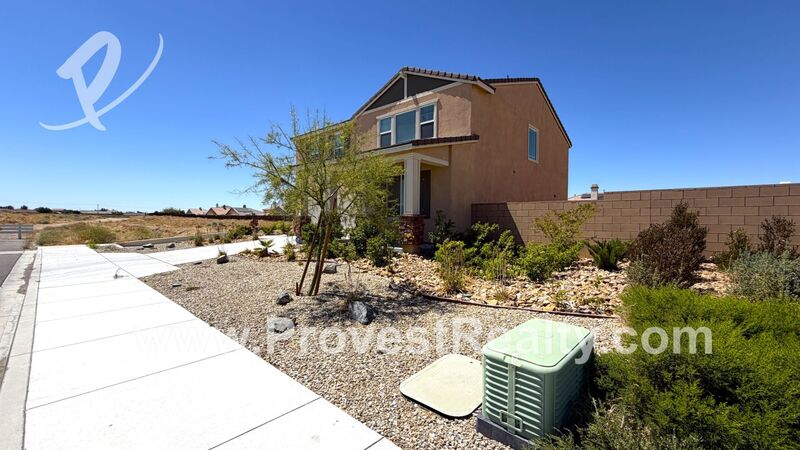 Victorville House: 12304 Mesa Rojo Way