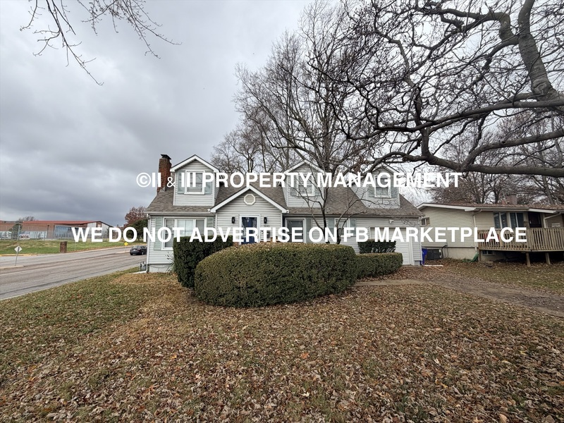 Mission House: 5840 Floyd Street