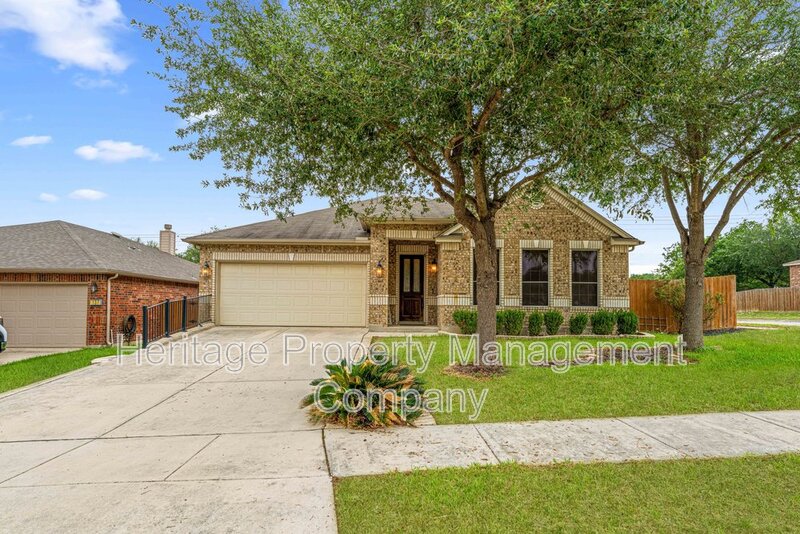 Cibolo House: 141 Springtree Gate