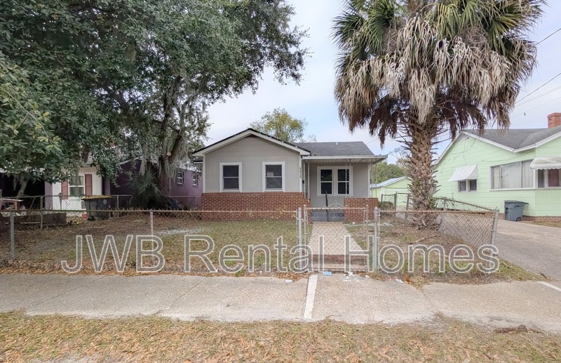 Jacksonville House: 6836 Pearl St N