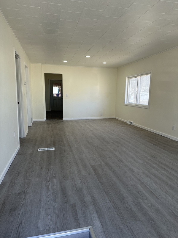 Green Bay House: 881 West Mason Street