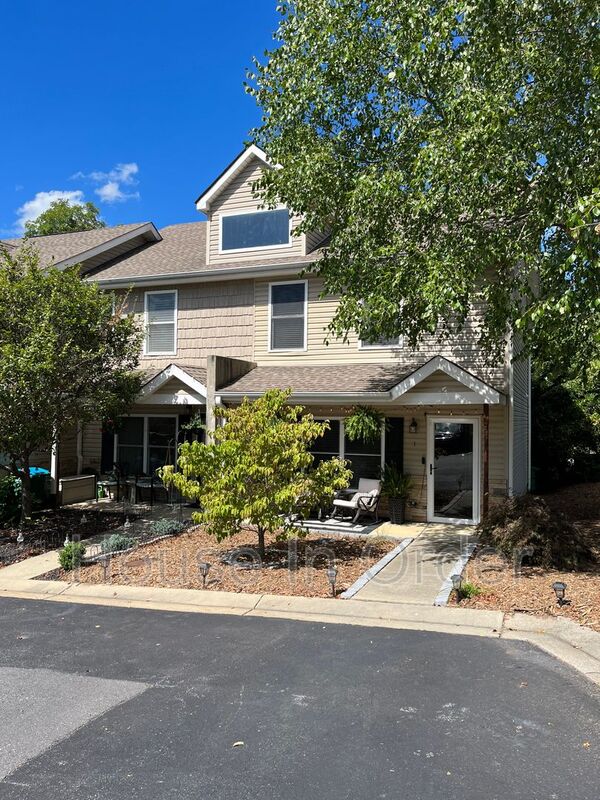 Asheville Townhome: 1 English Ivy Rd.