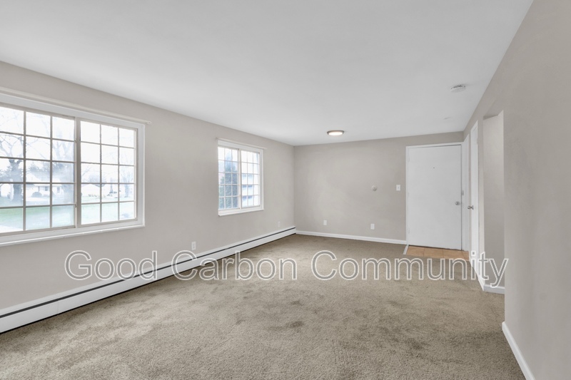 Lockport Condo: 303 Beattie Ave