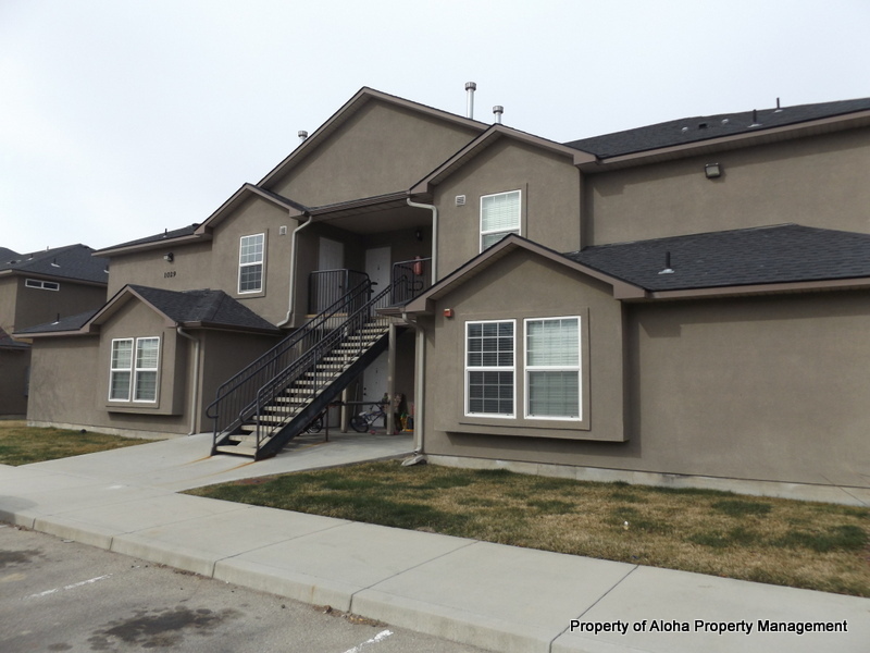 Meridian House: 1053 W. Pine Ave