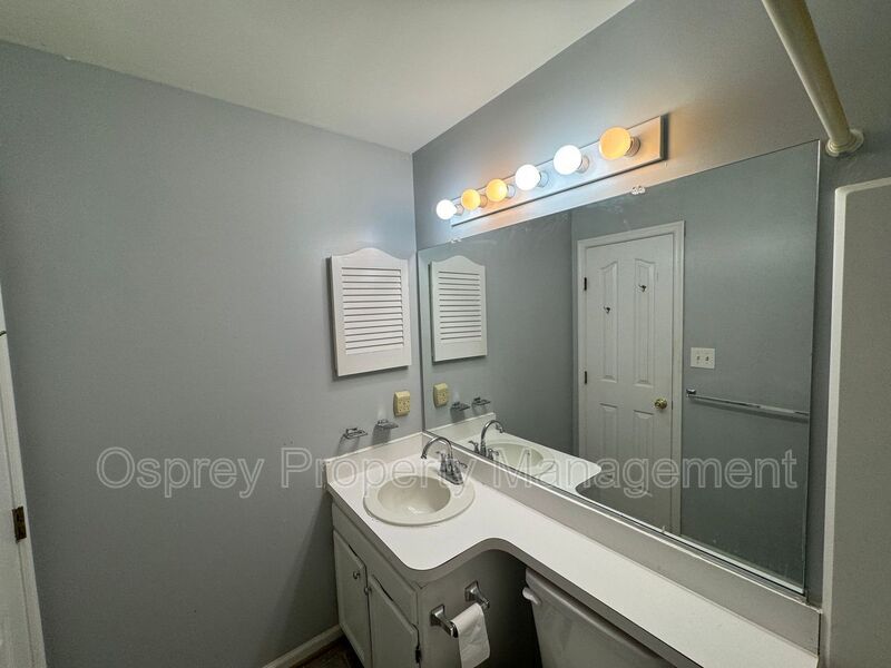 Introducing a beautiful townhouse-style Condo - Photo 6