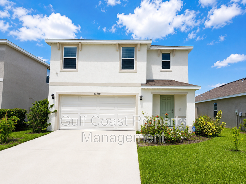 Parrish House: 10219 Charlotte Drive