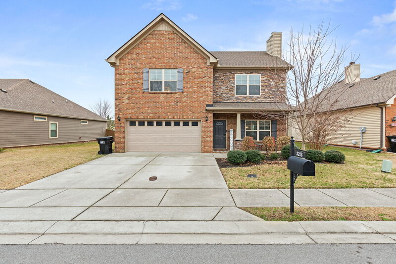 Murfreesboro House: 3213 Mapleside Lane
