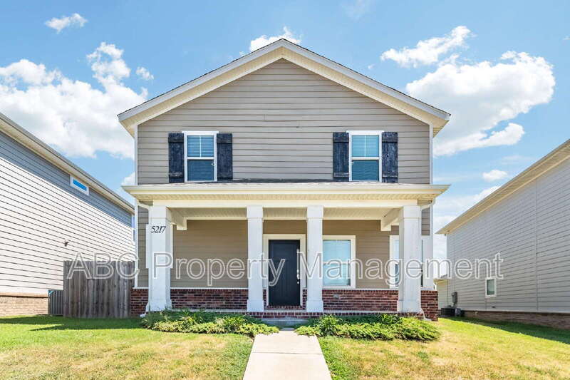 Rogers House: 5217 South 65th Place