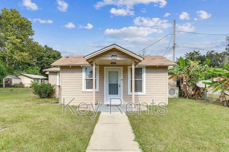 Pensacola House: 1003 Concordia Blvd