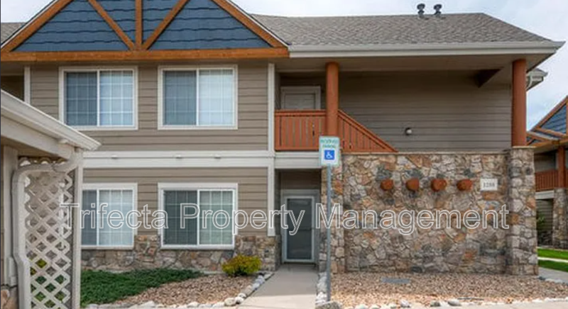 Windsor Condo: 1288 Lake Circle, 12E