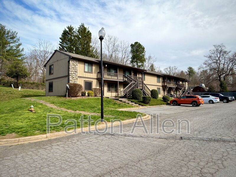 Asheville Condo: 31 Dawnwood Circle