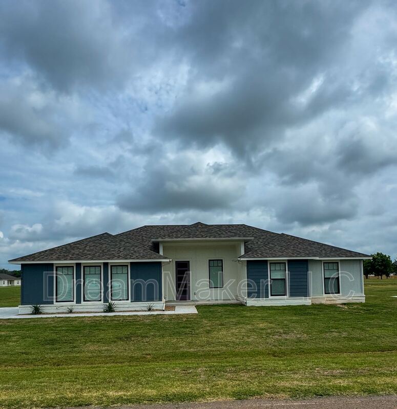 Goldsby House: 715 Apple Blossom Way
