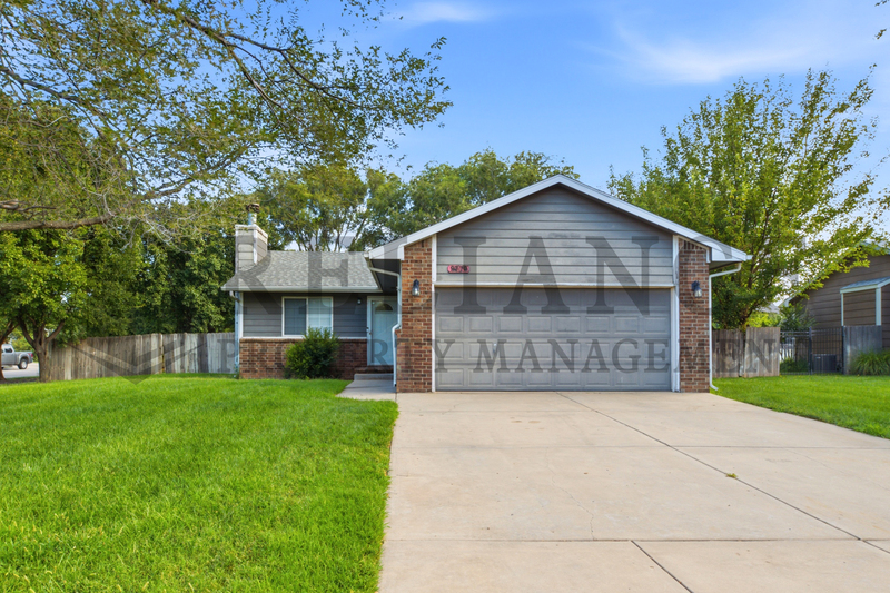 Wichita House: 2770 North Parkridge Court