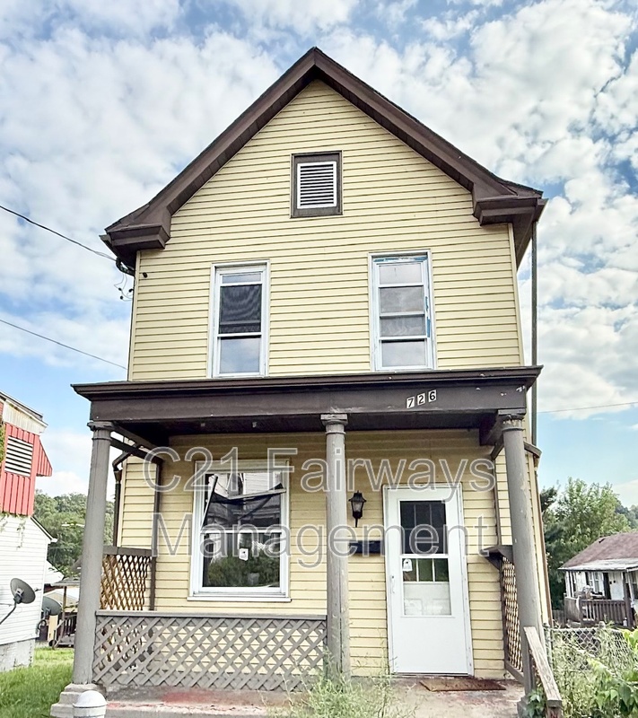 Clairton House: 726 Waddell