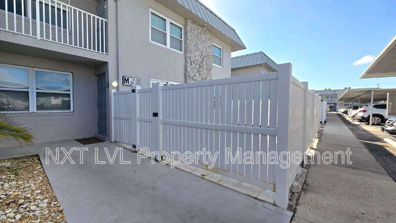 Fort Myers Condo: 6777 Winkler Rd
