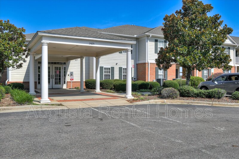 Augusta Condo: 1425 Lee Beard Way Unit 109