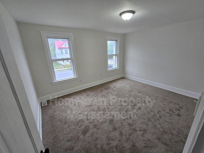Chambersburg House: 550 Nelson Street