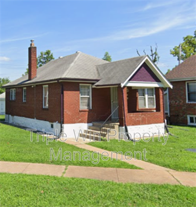 Saint Louis House: 8530 Lowell St