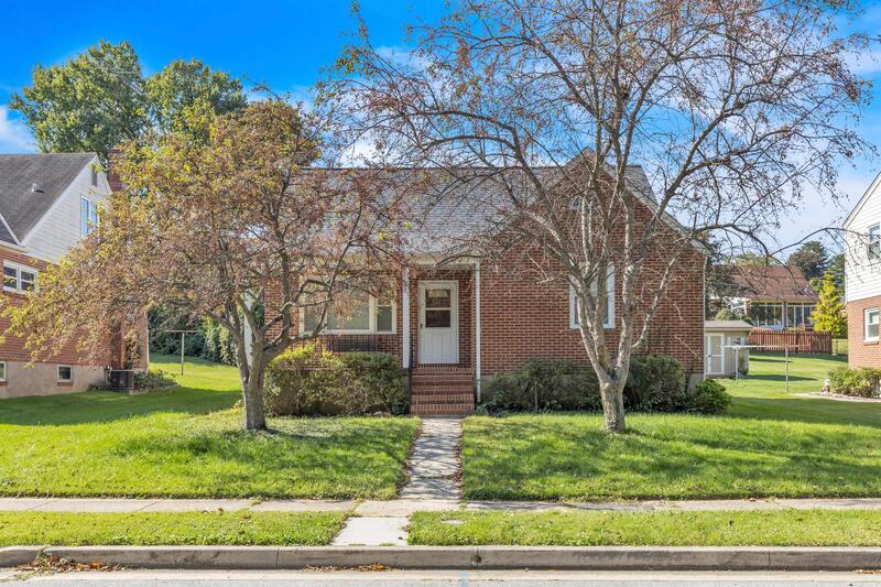 Rosedale House: 8212 Dorset Avenue