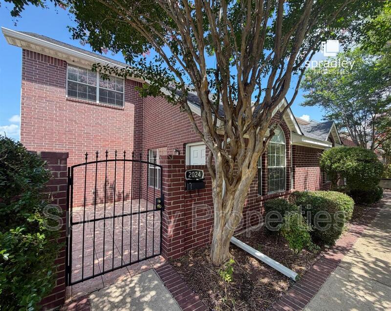 Temple Townhome: 2024 S 55th St