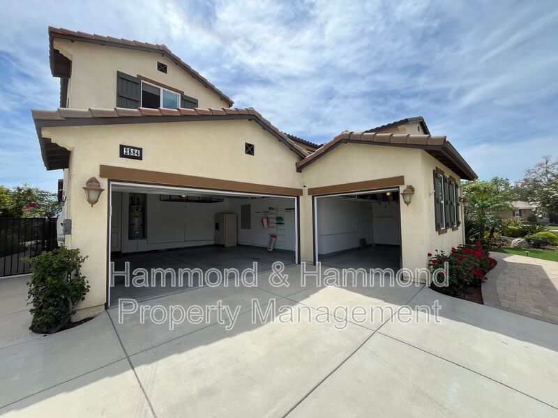 Simi Valley House: 2884 Bella Ct.