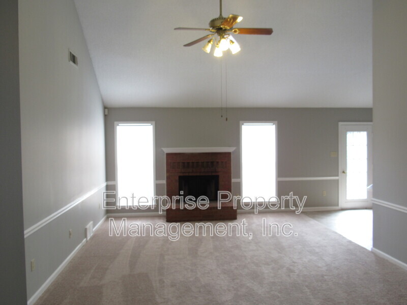 Photo 4 of 7037 Meadowlands Place