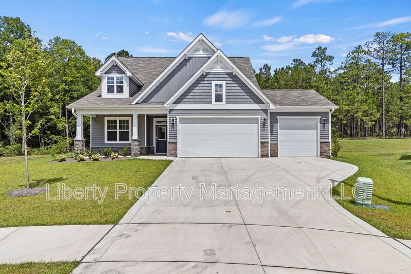 Fayetteville House: 472 Copperleaf Dr.