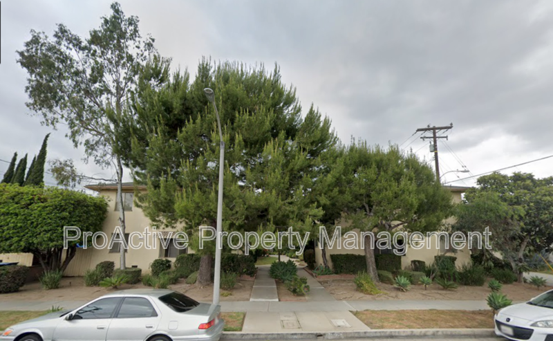 Alhambra House: 1221 W Shorb St