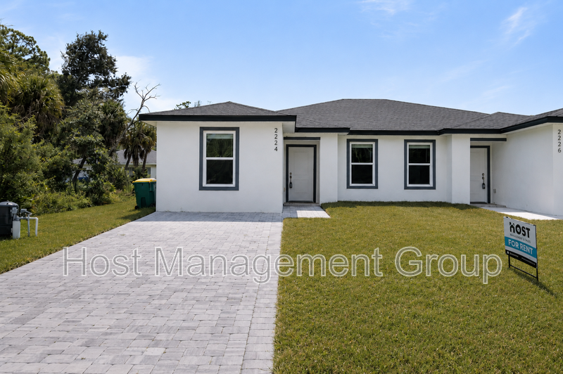 Port Charlotte Condo: 2224 Hilton St.
