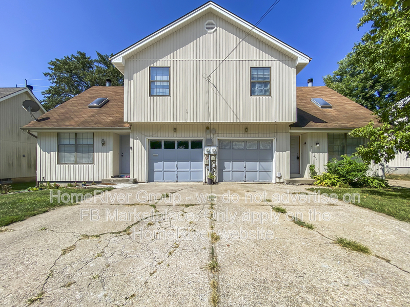 Kansas City Condo: 11031 N Oak Trfy