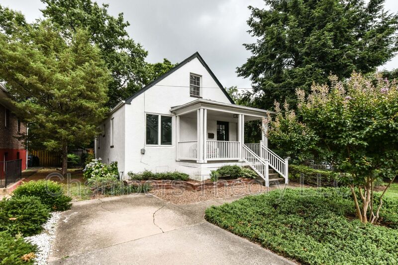 Arlington House: 419 S Barton St.