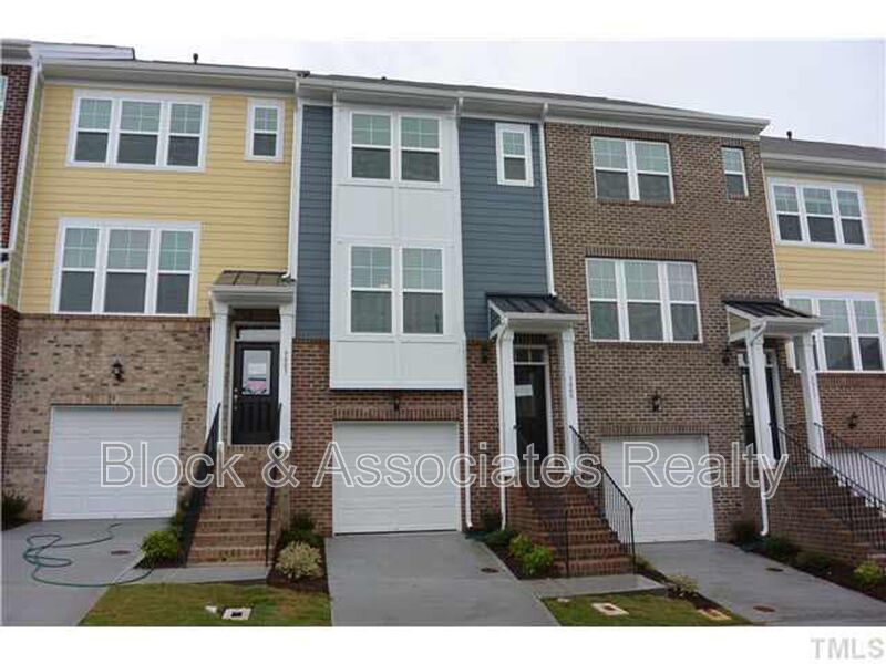 Cary House: 5009 Lalex Lane