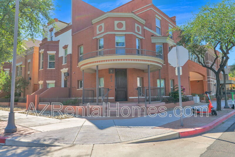 Tempe Townhome: 505 West 6th st