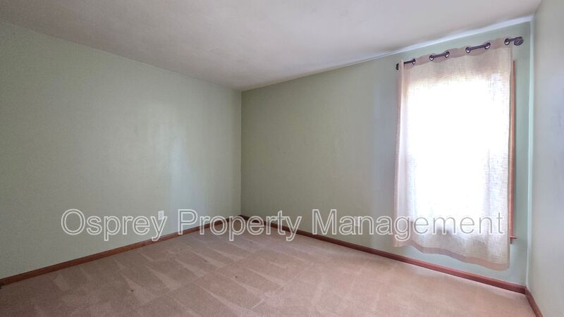 Charming 3-Bedroom Ranch in Salem Lakes Cul-de-Sac "ASK ABOUT OUR ZERO DEPOSIT" - Photo 9