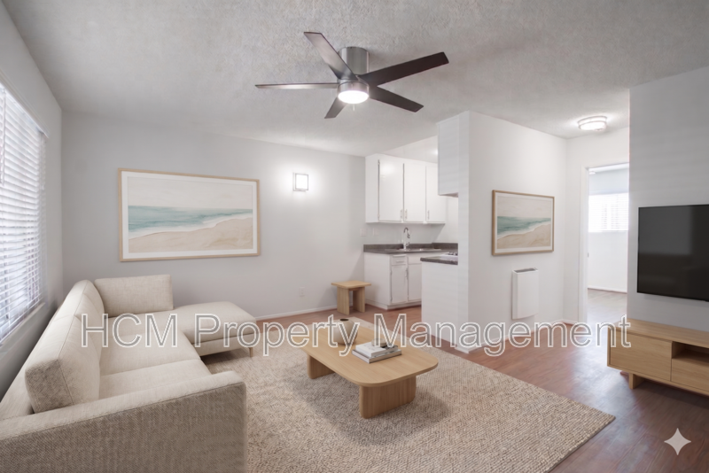 Santa Monica House: 227 Strand St