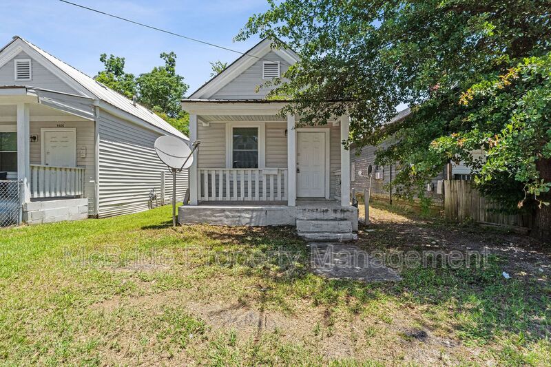 Augusta House: 1918 Walker Street