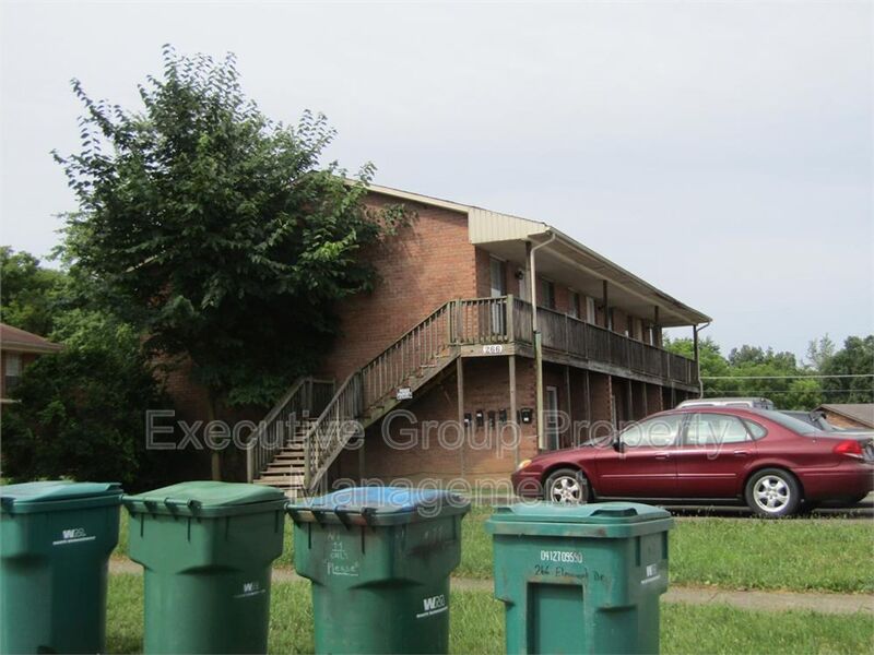 Radcliff House: 266-11 Elmwood Dr.